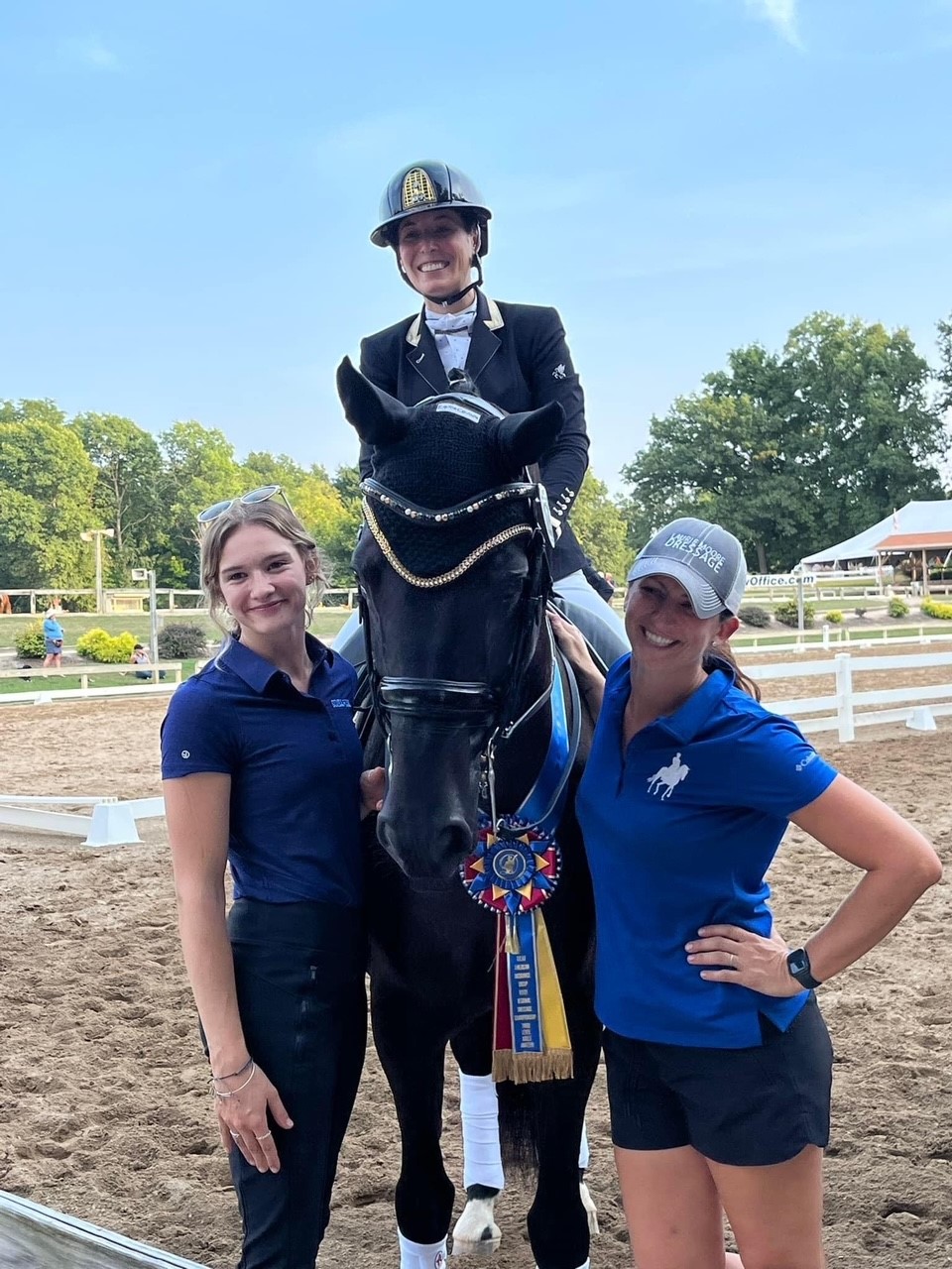 Groom Kelly Steele with Pam Heglund on Hottie at the regional championships